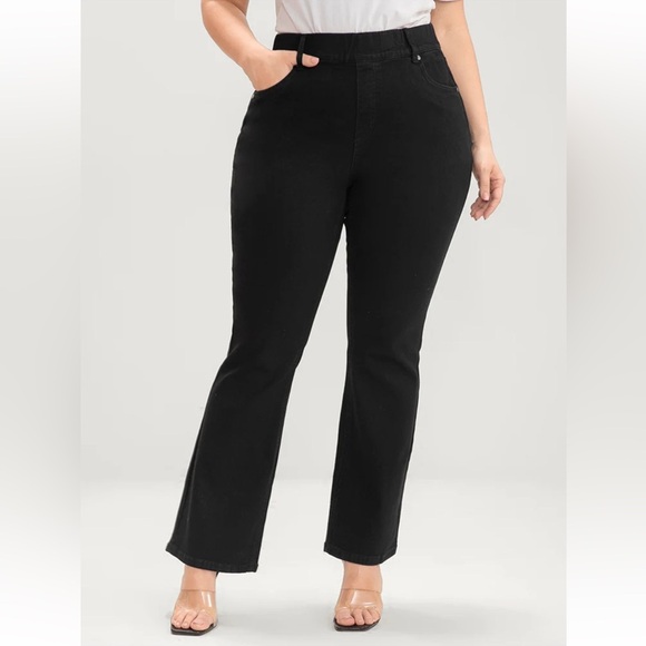 BloomChic Bootcut 4XL Slightly Stretchy High Rise Black Wash Pocket Full Jeans - Picture 1 of 7